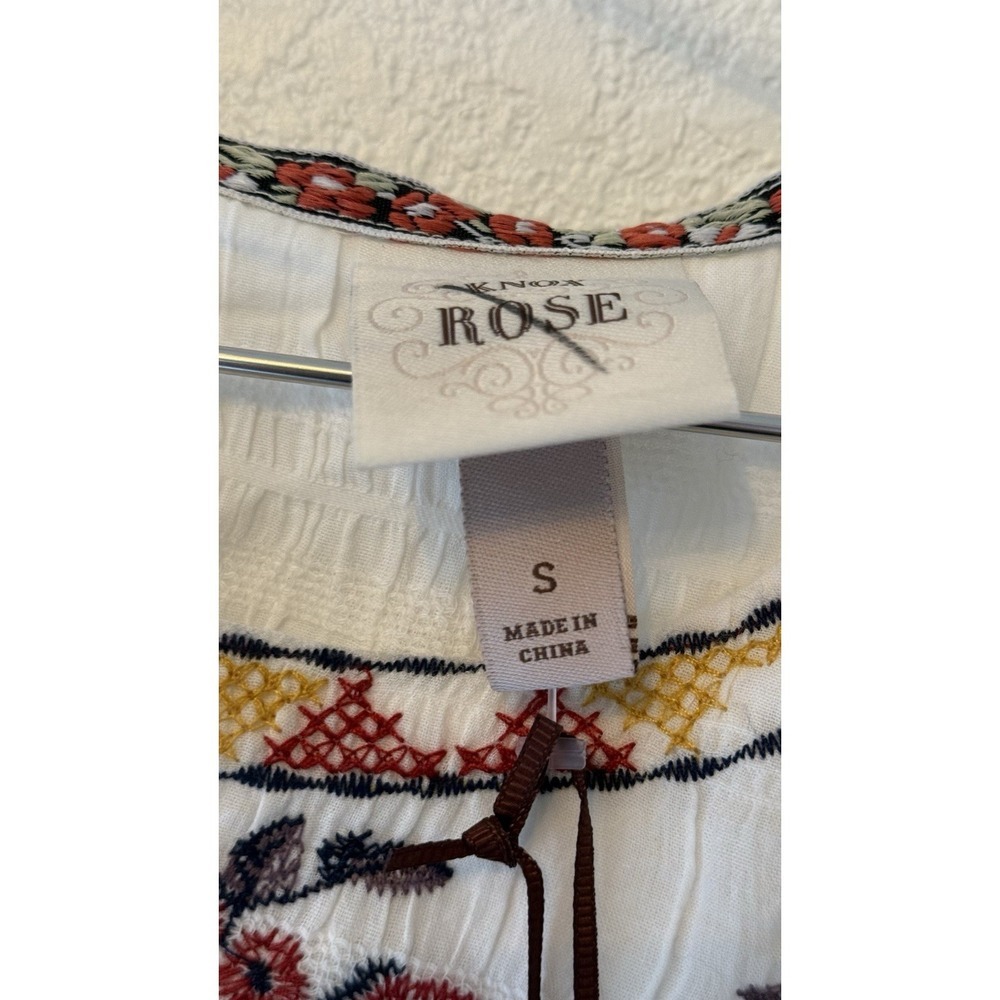 Floral Embroidered White Blouse Lightweight Size Small - Picture 7 of 10
